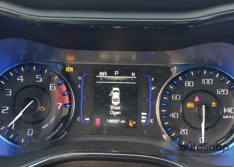 2015 Chrysler 200 S z USA, uszkodzony, nr VIN 1C3CCCBB1FN737096